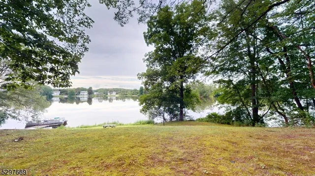 $1,700 | 368 Lake Shore South, Unit F, Montague, NJ 07827