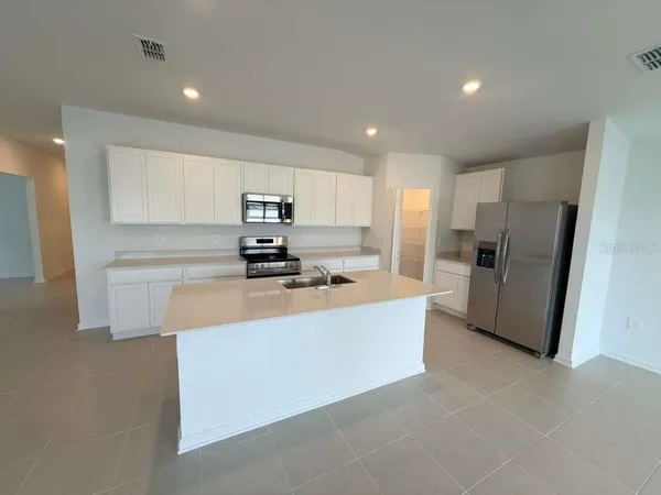 $2,200 | 355 Artemis St Lake, Lake Wales, FL 33853