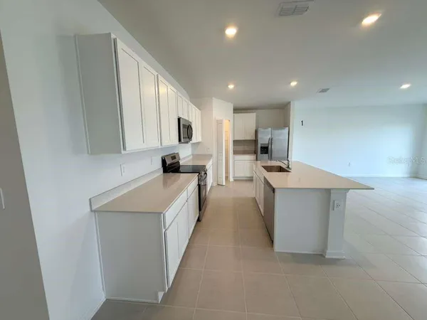 $2,200 | 355 Artemis St Lake, Lake Wales, FL 33853