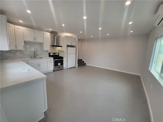 $2,200 | 14728 Kingsbury Street, Mission Hills, CA 91345