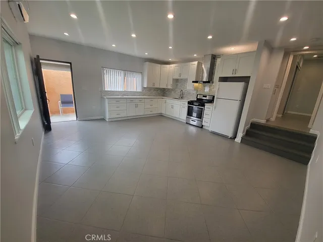 $2,200 | 14728 Kingsbury Street, Mission Hills, CA 91345