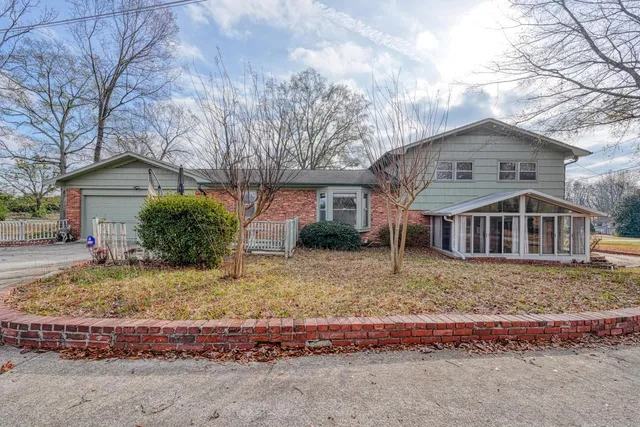 $240,000 | 808 Cecelia Drive, Boiling Springs, SC 29316