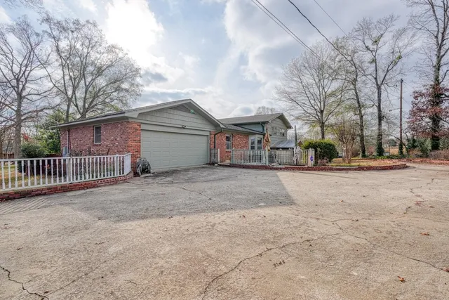 $240,000 | 808 Cecelia Drive, Boiling Springs, SC 29316