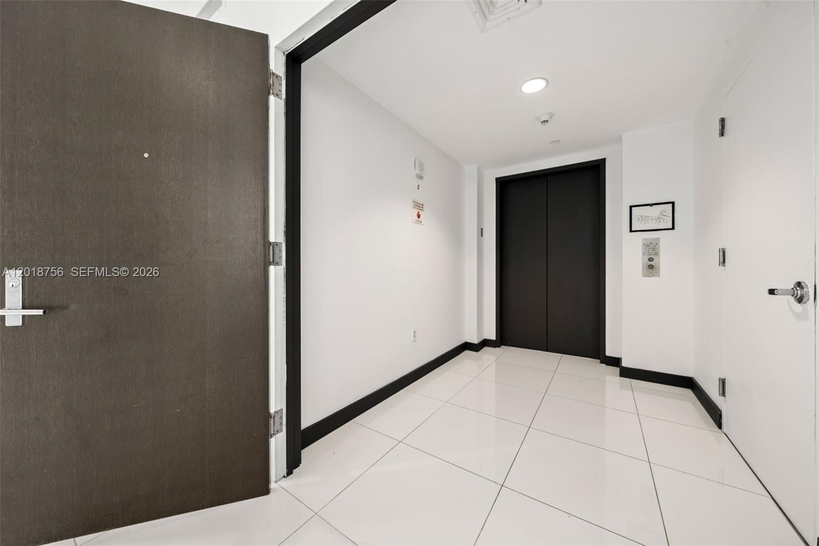 900 Biscayne Boulevard, Unit 5602 Miami, FL 33132 - Photo 11 of 38 Private Elevator Foyer