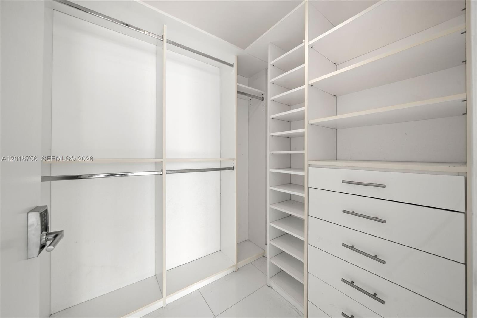 900 Biscayne Boulevard, Unit 5602 Miami, FL 33132 - Photo 15 of 38