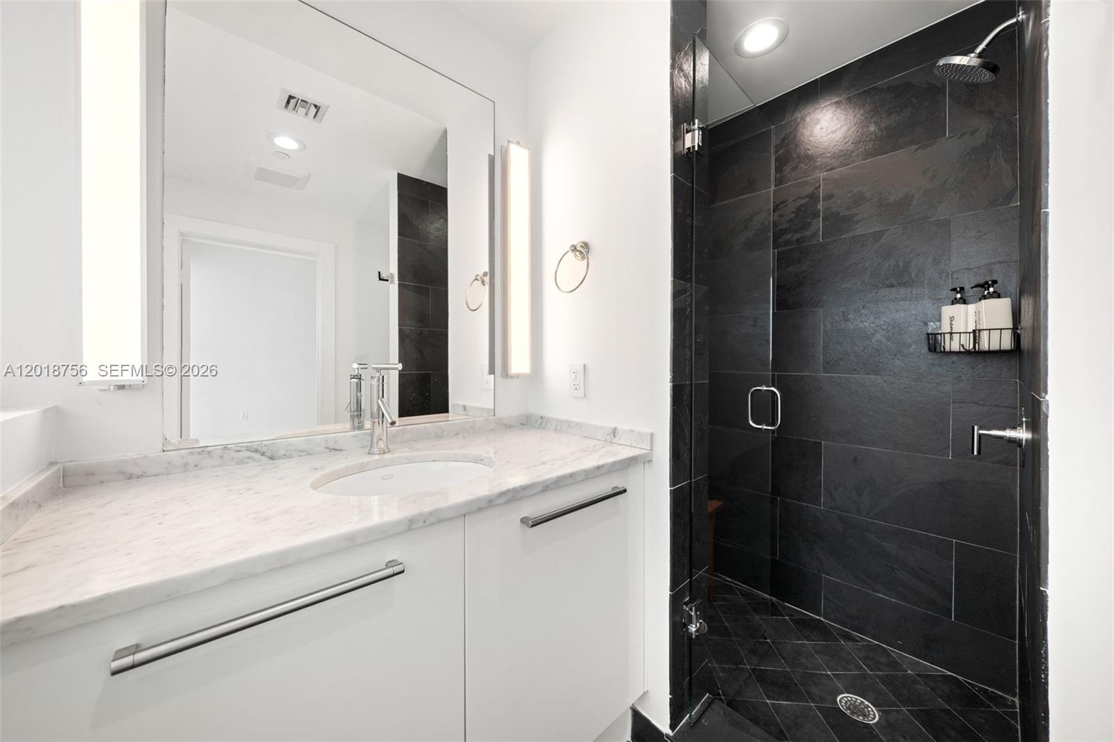 900 Biscayne Boulevard, Unit 5602 Miami, FL 33132 - Photo 32 of 38