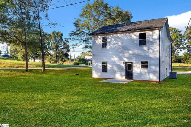 $278,995 | 1129 Old Spartanburg Highway, Wellford, SC 29365