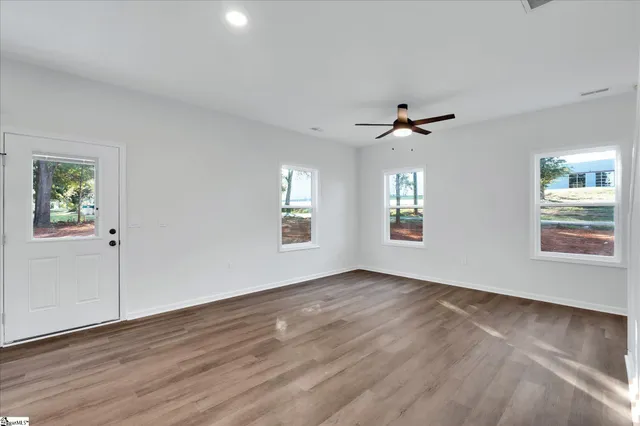 $278,995 | 1129 Old Spartanburg Highway, Wellford, SC 29365