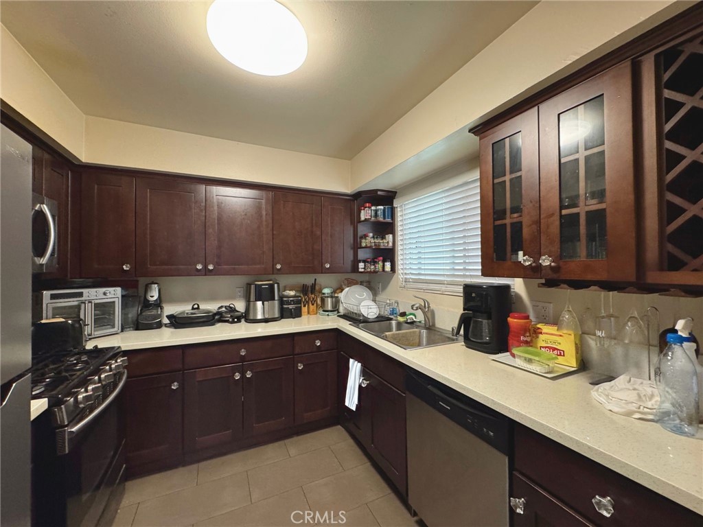 9382 Shadowood Drive Montclair, CA 91763 - Photo 3 of 12