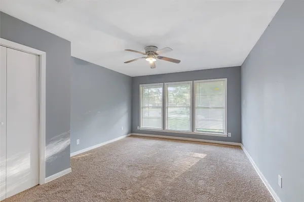 $1,800 | 10502 Royal Oaks Drive, Houston, TX 77016