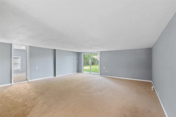 $1,800 | 10502 Royal Oaks Drive, Houston, TX 77016