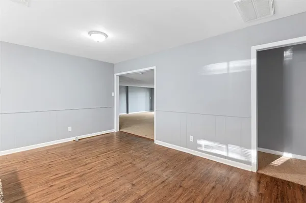 $1,800 | 10502 Royal Oaks Drive, Houston, TX 77016