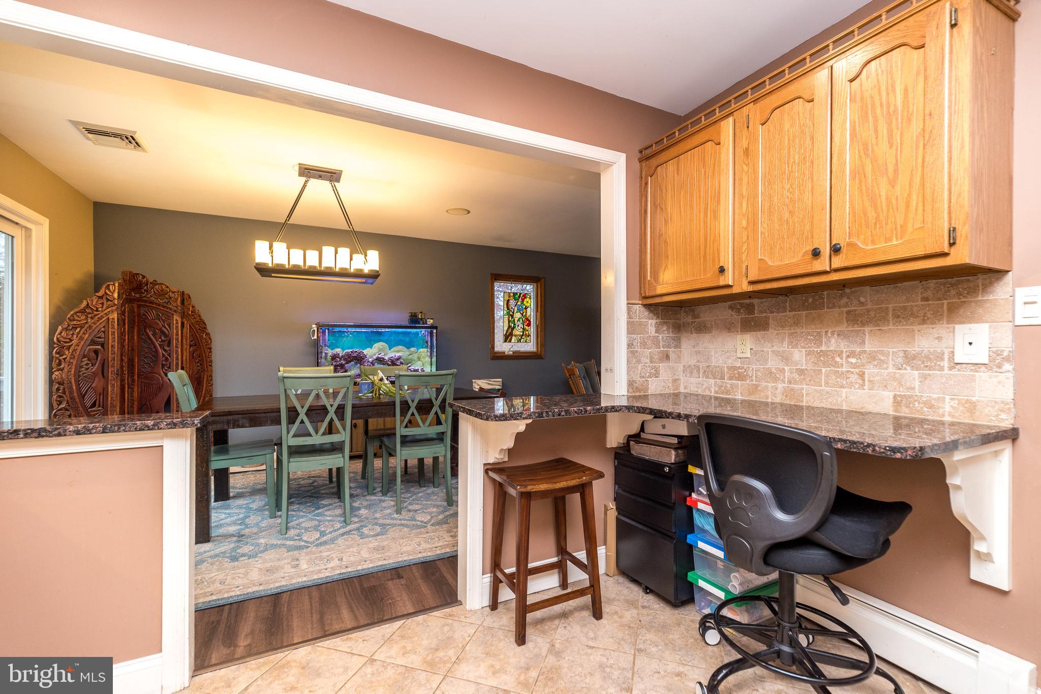 1605 North Valley Road Pottstown, PA 19464 - Photo 24 of 49 Breakfast bar