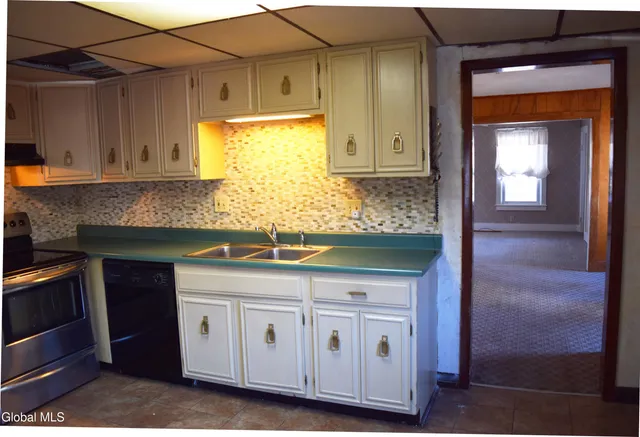 $159,900 | 79 Boulevard, Hudson Falls, NY 12839