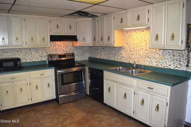 $159,900 | 79 Boulevard, Hudson Falls, NY 12839