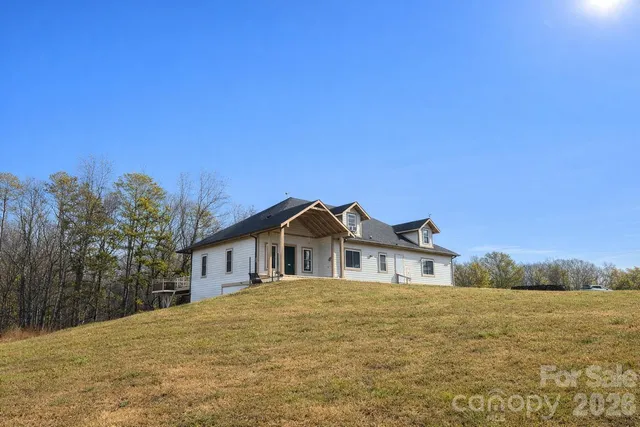 $750,000 | 424 Rollingbrook Road, Kings Mountain, NC 28086