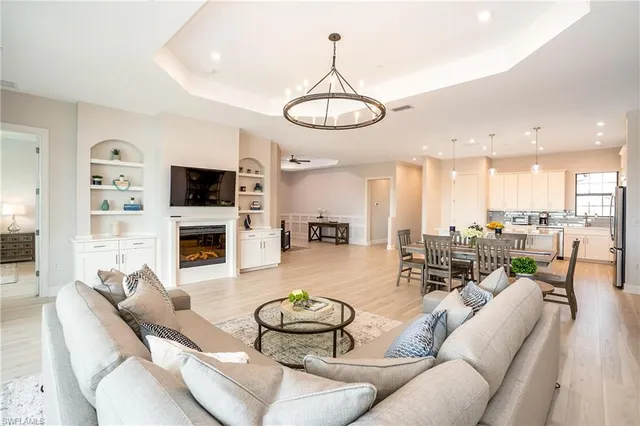 $4,150 | 15257 Zeno Way, Unit 202, Naples, FL 34114