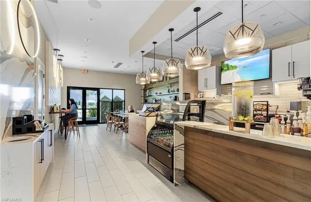 $4,150 | 15257 Zeno Way, Unit 202, Naples, FL 34114