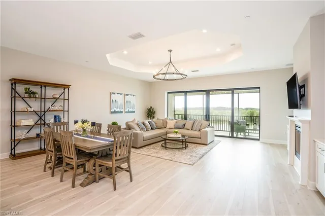 $4,150 | 15257 Zeno Way, Unit 202, Naples, FL 34114