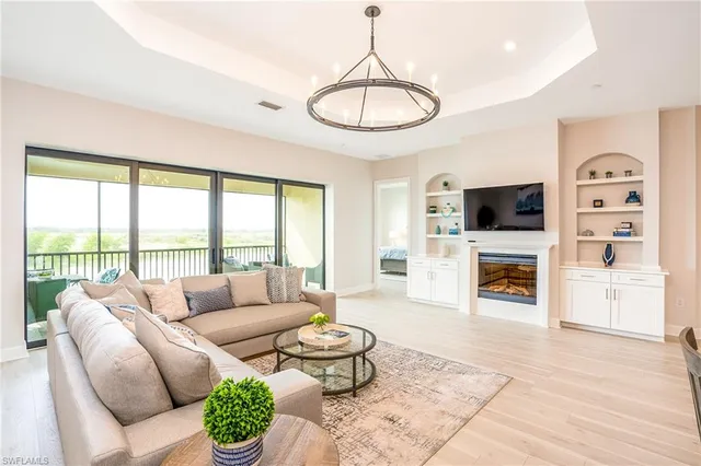 $4,150 | 15257 Zeno Way, Unit 202, Naples, FL 34114