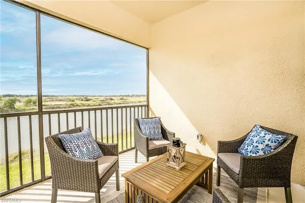 $3,700 | 15257 Zeno Way, Unit 202, Naples, FL 34114