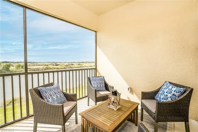 $4,150 | 15257 Zeno Way, Unit 202, Naples, FL 34114