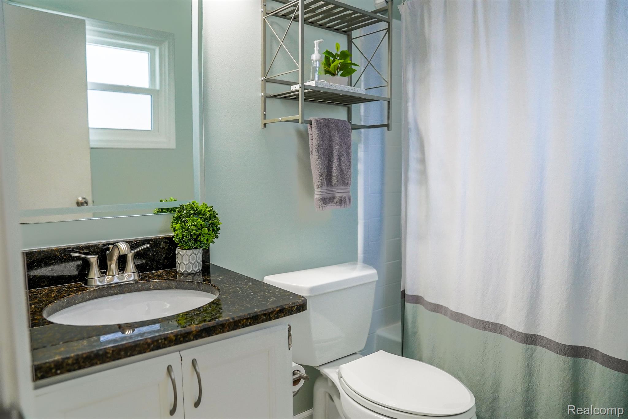 708 Dressler Lane Rochester, MI 48307 - Photo 14 of 24 Gallery Image 14