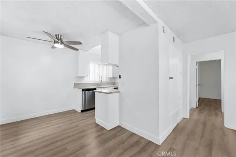 $2,300,000 | 223 Shell Street, Manhattan Beach, CA 90266