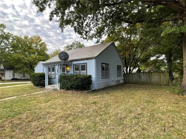 $92,500 | 209 East Kentucky Street, Windsor, MO 65360