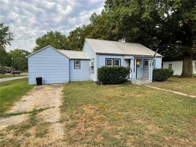 $92,500 | 209 East Kentucky Street, Windsor, MO 65360