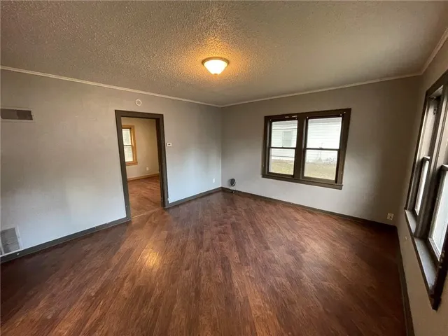 $92,500 | 209 East Kentucky Street, Windsor, MO 65360