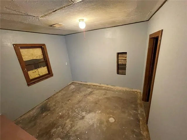 $92,500 | 209 East Kentucky Street, Windsor, MO 65360