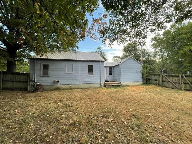 $92,500 | 209 East Kentucky Street, Windsor, MO 65360