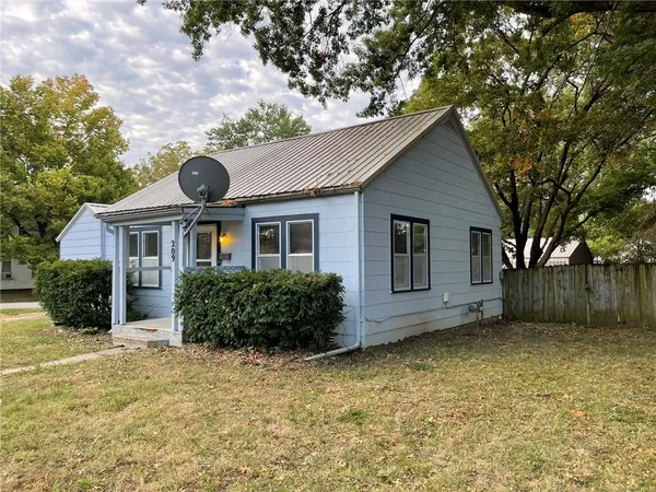 $92,500 | 209 East Kentucky Street, Windsor, MO 65360