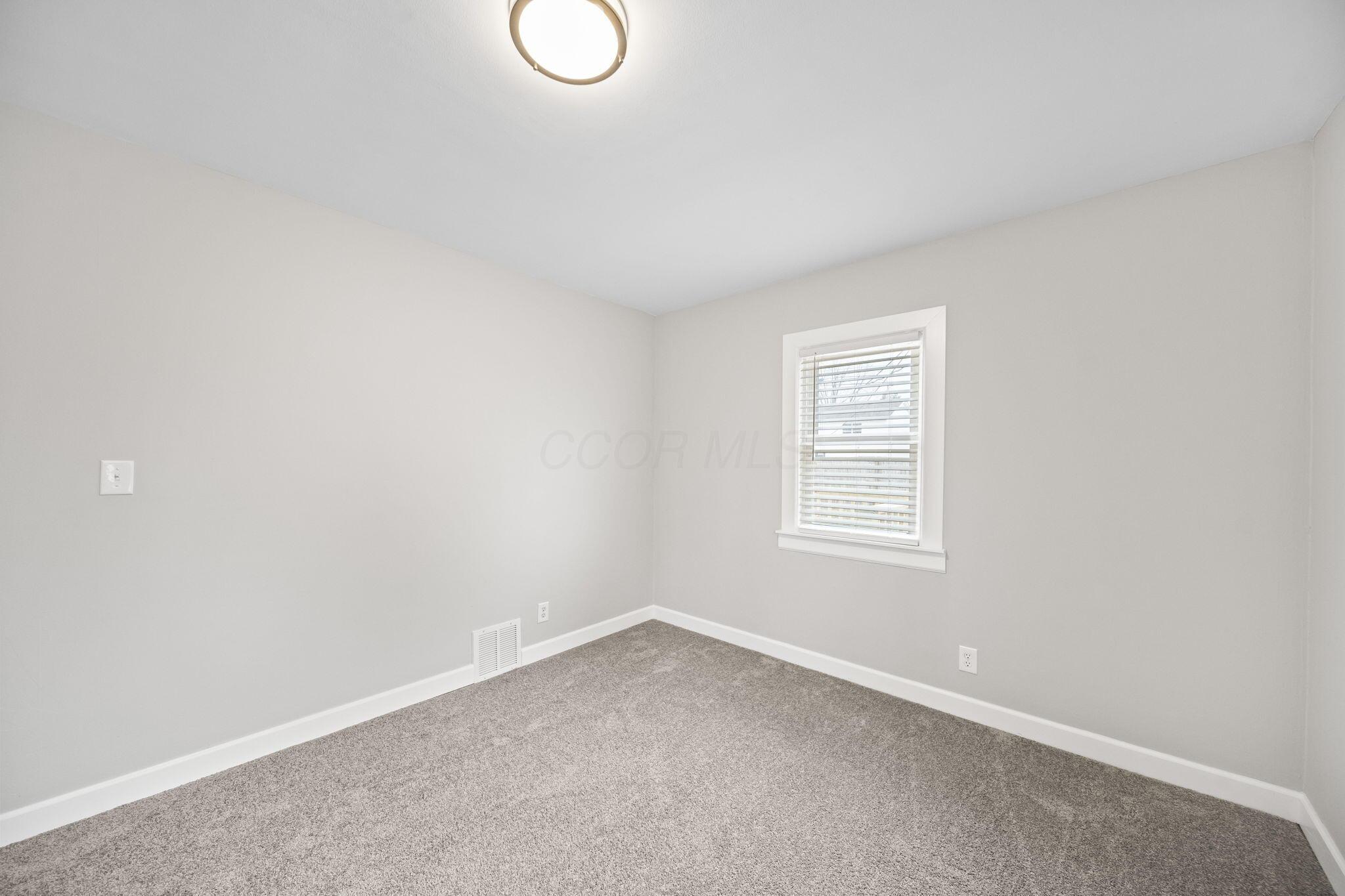 139 Demorest Road Columbus, OH 43204 - Photo 36 of 100