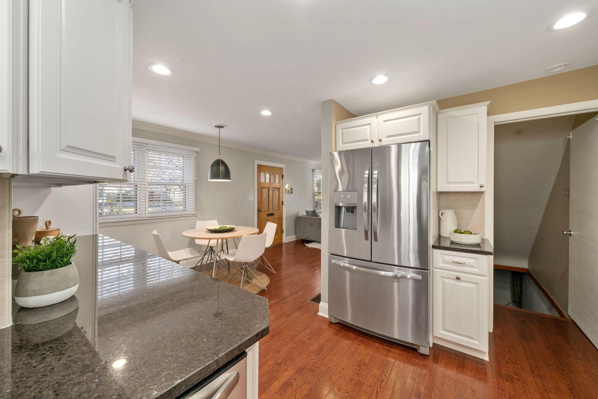 2223 Harwitch Road Columbus, OH 43221 - Photo 20 of 61 23-web-or-mls-DSC04128