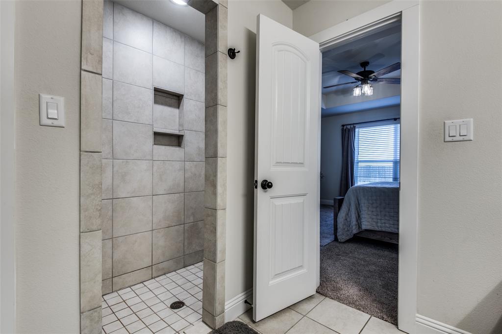 112 Kens Court Pilot Point, TX 76258 - Photo 15 of 23 Gallery Image 15