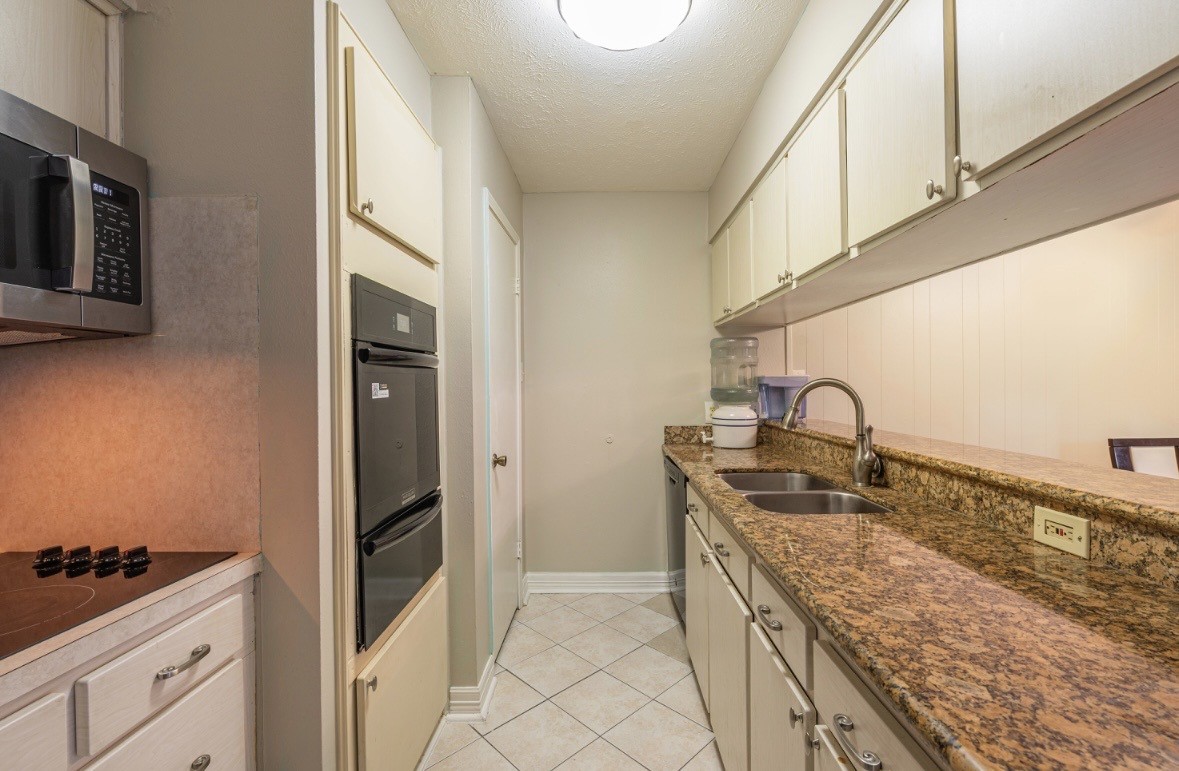 11623 Sabo Road Houston, TX 77089 - Photo 12 of 26