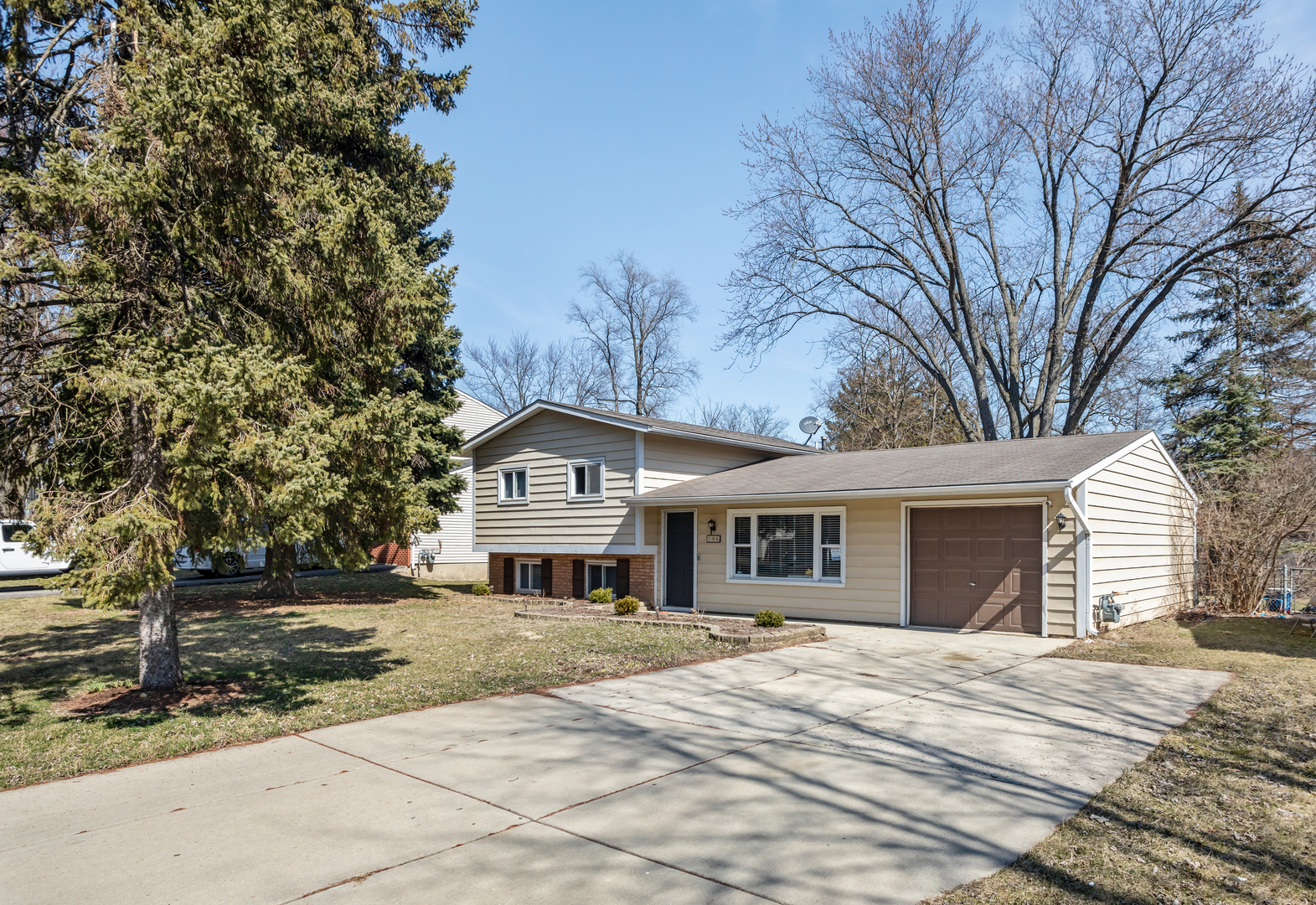 206 Seabury Road Bolingbrook, IL 60440 - Photo 2 of 16 a front view of a house with a yard