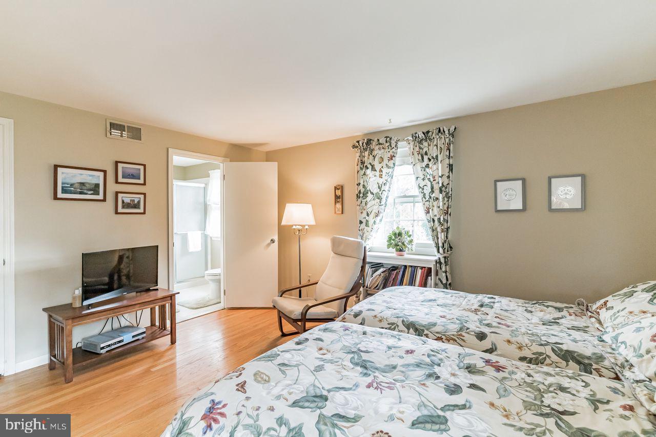 237 Hedgeman Road Moorestown, NJ 08057 - Photo 22 of 26 Gallery Image 22