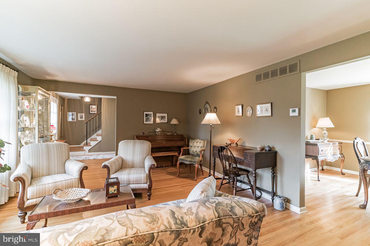237 Hedgeman Road Moorestown, NJ 08057 - Photo 6 of 26 Gallery Image 6