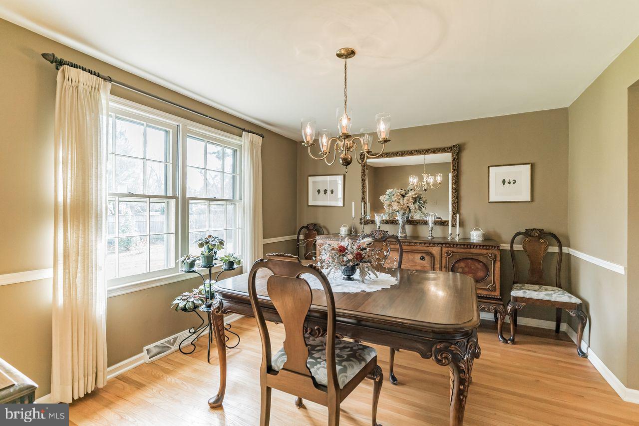 237 Hedgeman Road Moorestown, NJ 08057 - Photo 9 of 26 Gallery Image 9