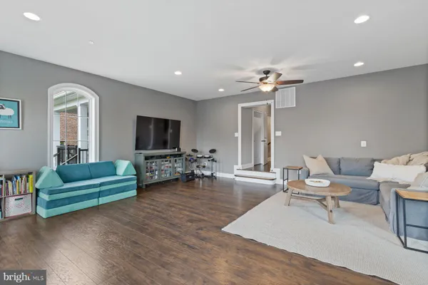 $1,100,000 | 6724 Accipiter Drive, New Market, MD 21774