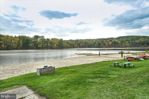 $1,100,000 | 6724 Accipiter Drive, New Market, MD 21774