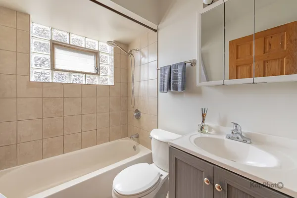 $135,000 | 6914 West 65th Street, Unit 7, Chicago, IL 60638