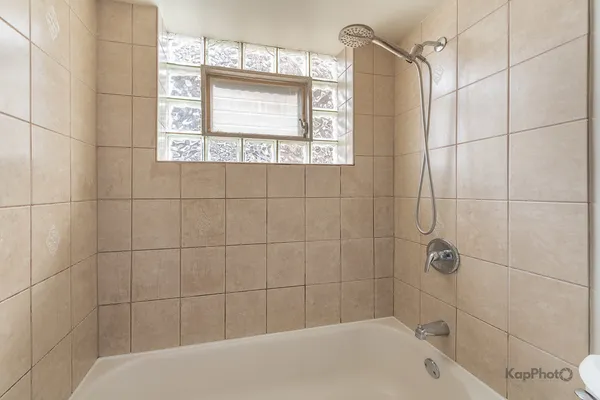 $135,000 | 6914 West 65th Street, Unit 7, Chicago, IL 60638