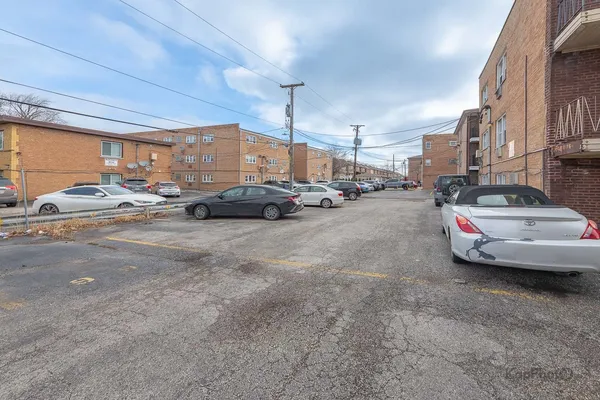 $135,000 | 6914 West 65th Street, Unit 7, Chicago, IL 60638