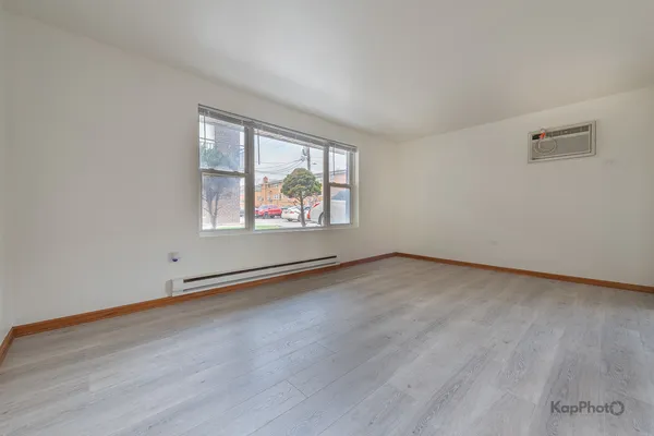 $135,000 | 6914 West 65th Street, Unit 7, Chicago, IL 60638