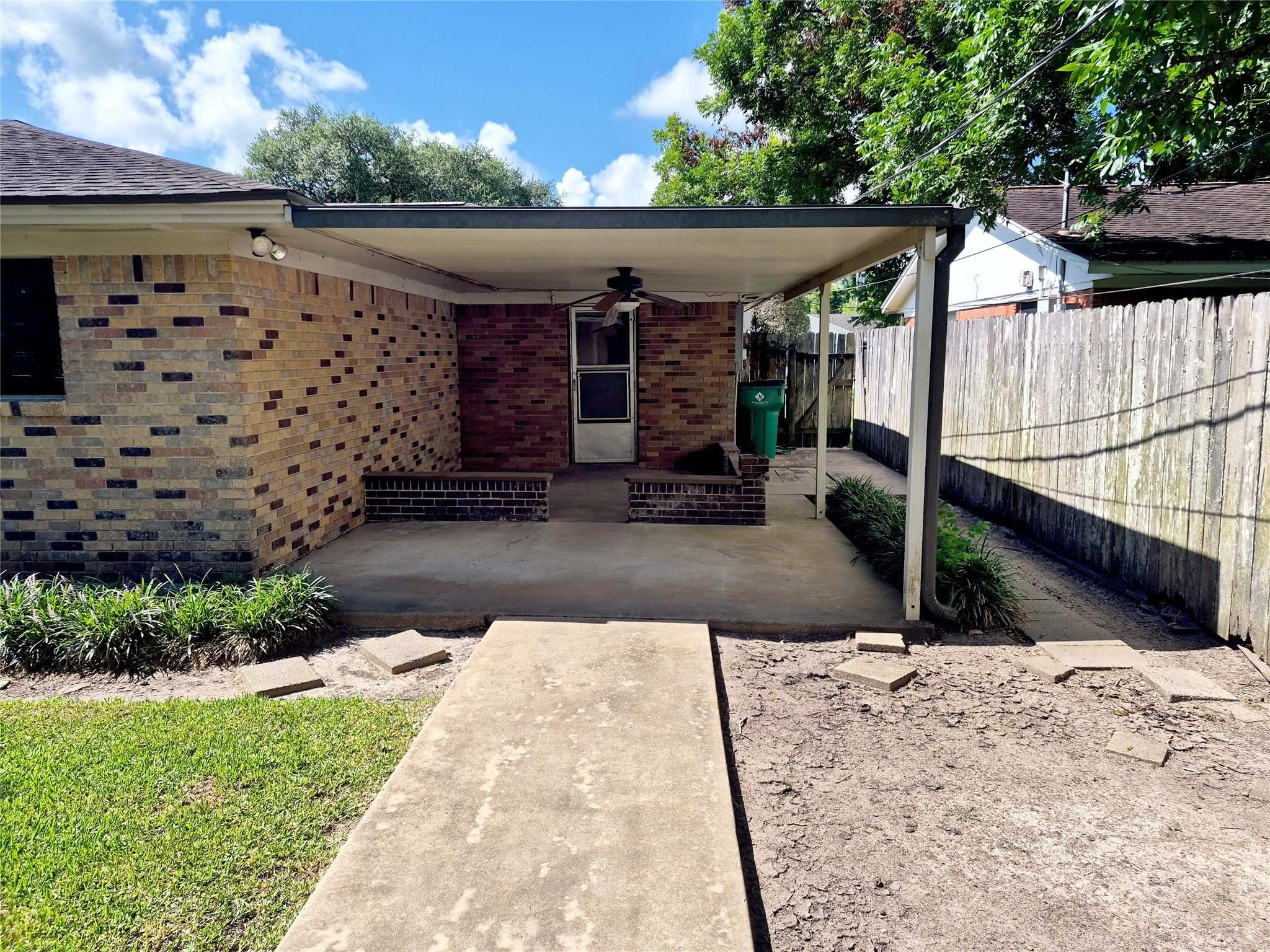613 Southside Drive Angleton, TX 77515 - Photo 33 of 41