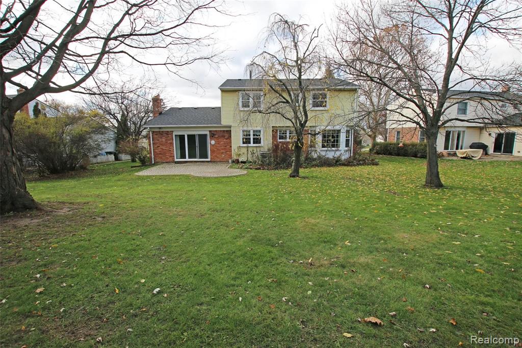 978 Dahlia Lane Rochester Hills, MI 48307 - Photo 22 of 24